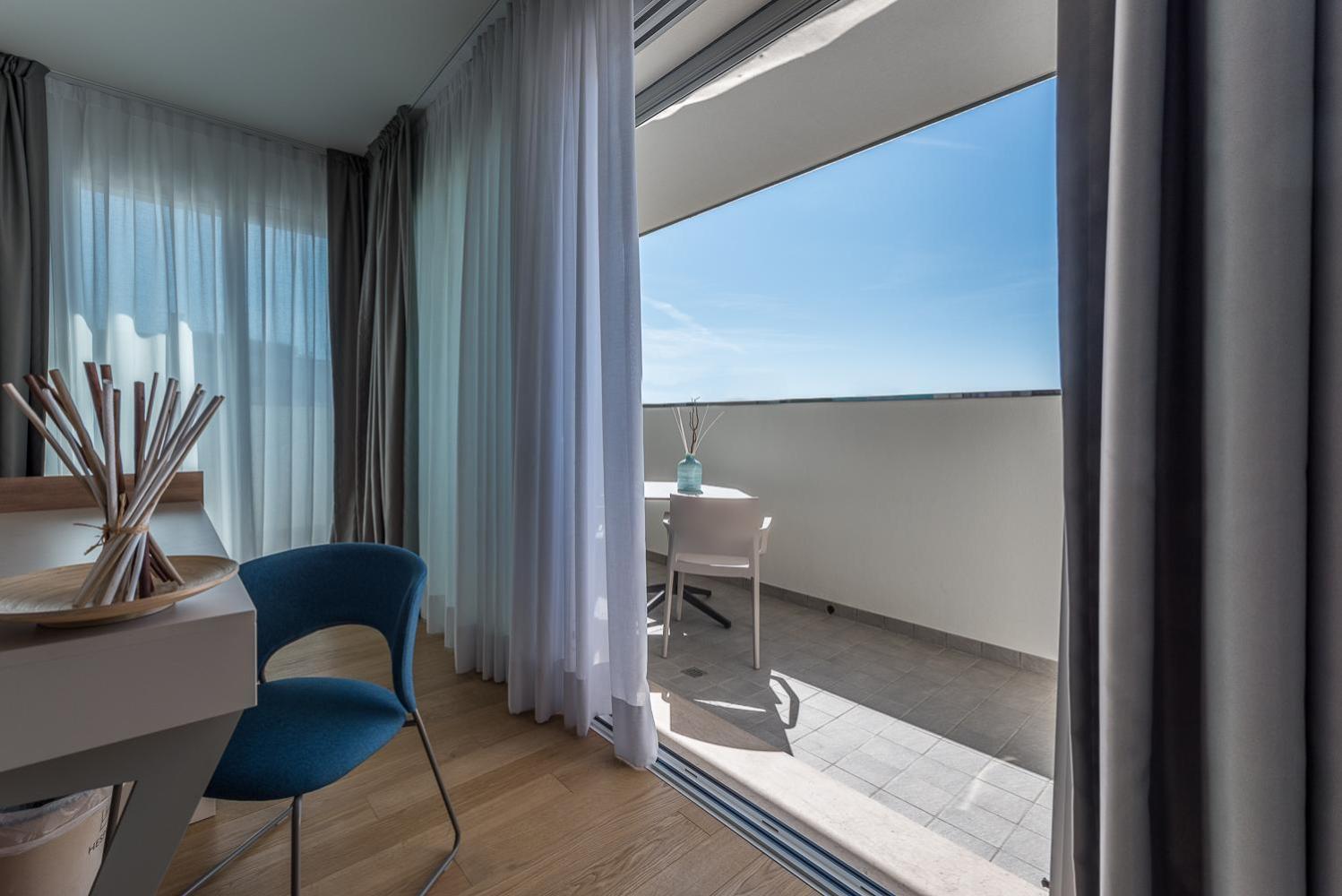 Hesperia Hotel & Residence Лидо ди Йезоло Стая снимка
