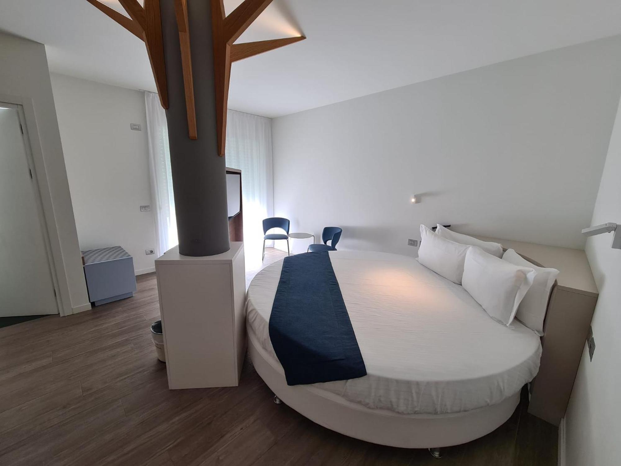 Hesperia Hotel & Residence Лидо ди Йезоло Стая снимка